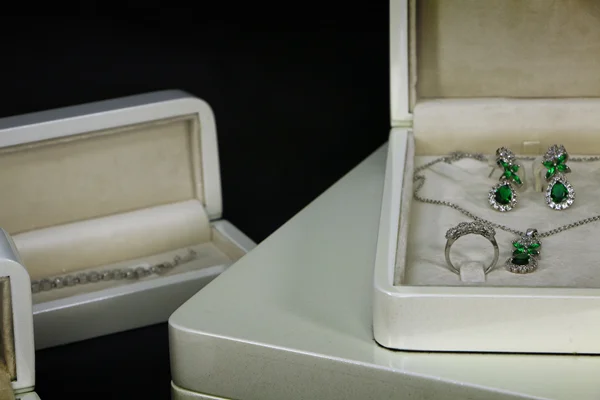 چرا جعبه جواهرات نقش مهمی در فروش داره؟